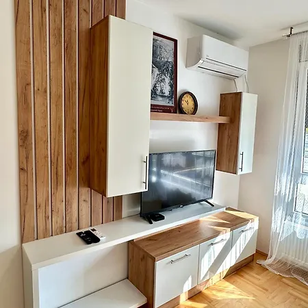 شقة Vidolux - Free Garage And Fast Wifi Ni