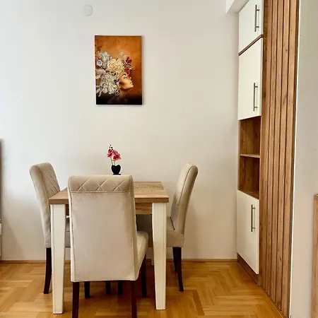 Vidolux - Free Garage And Fast Wifi Ni